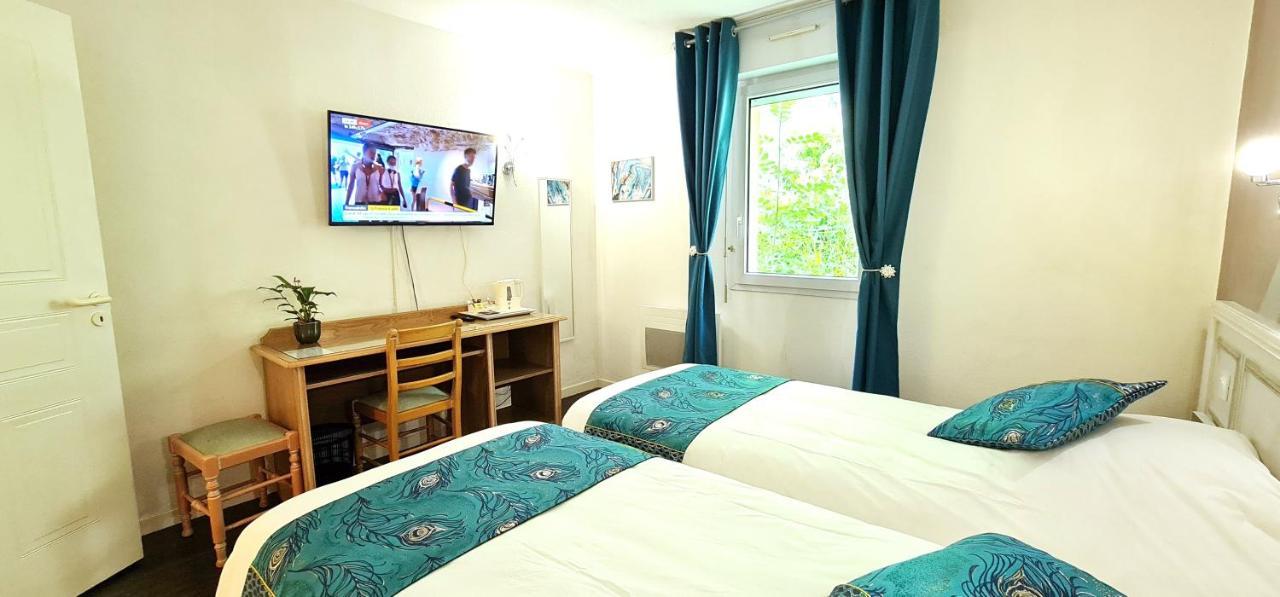 Fasthotel Oloron Hostellerie Du Paon Blanc Lurbe-Saint-Christau Екстер'єр фото