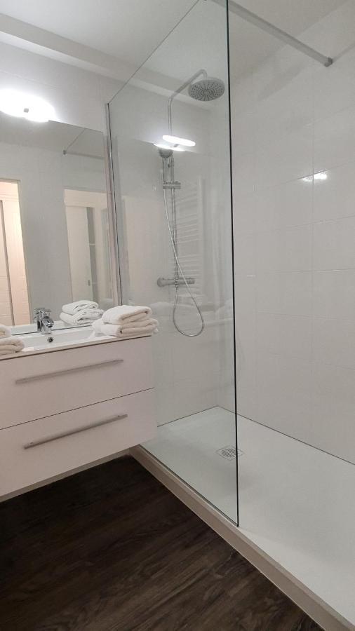 Fasthotel Oloron Hostellerie Du Paon Blanc Lurbe-Saint-Christau Екстер'єр фото