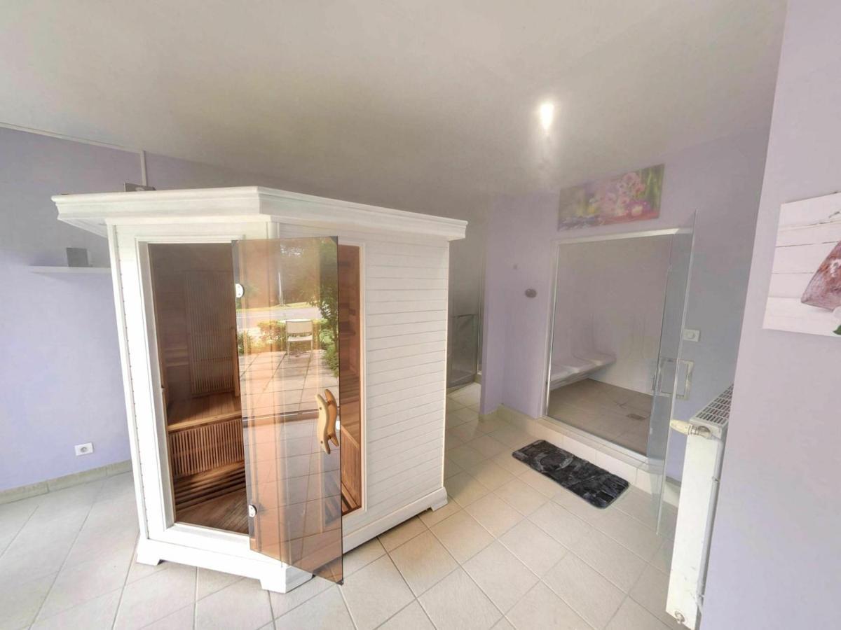 Fasthotel Oloron Hostellerie Du Paon Blanc Lurbe-Saint-Christau Екстер'єр фото