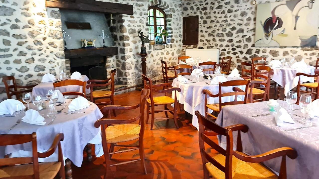 Fasthotel Oloron Hostellerie Du Paon Blanc Lurbe-Saint-Christau Екстер'єр фото